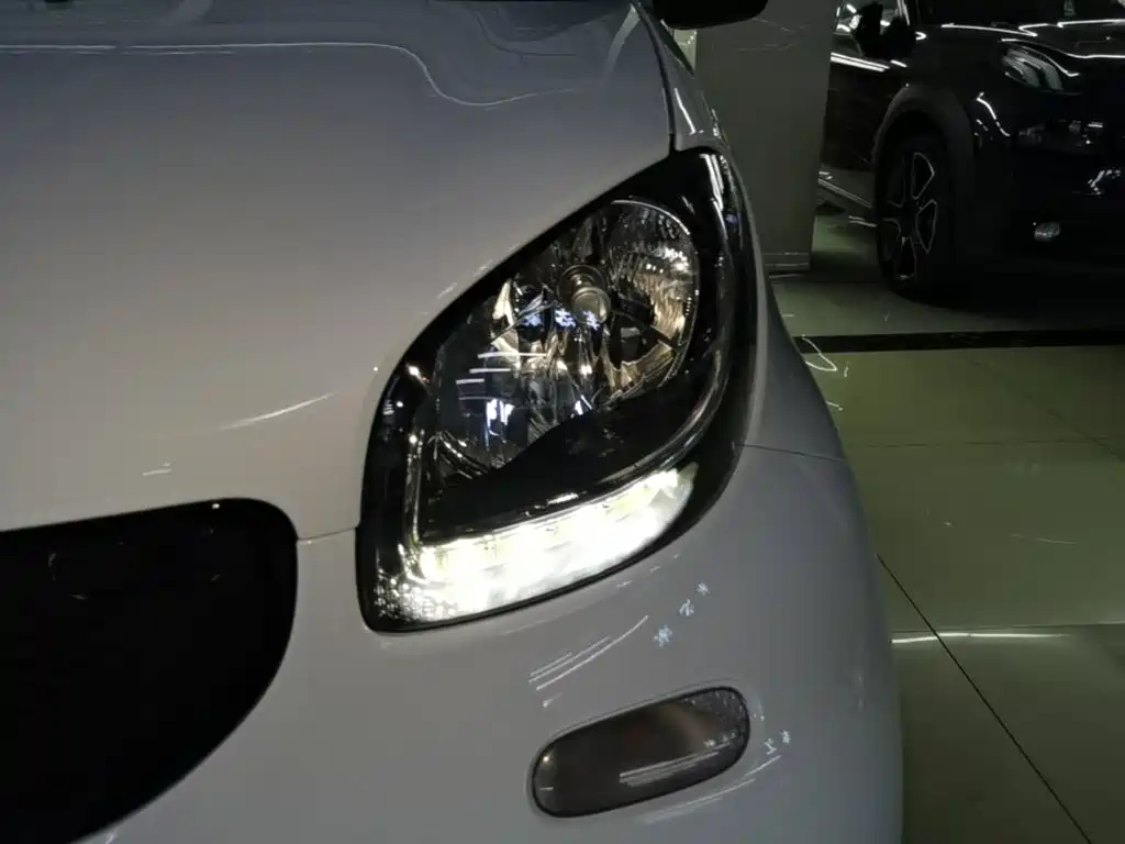 smart fortwo 2016 — фото 18