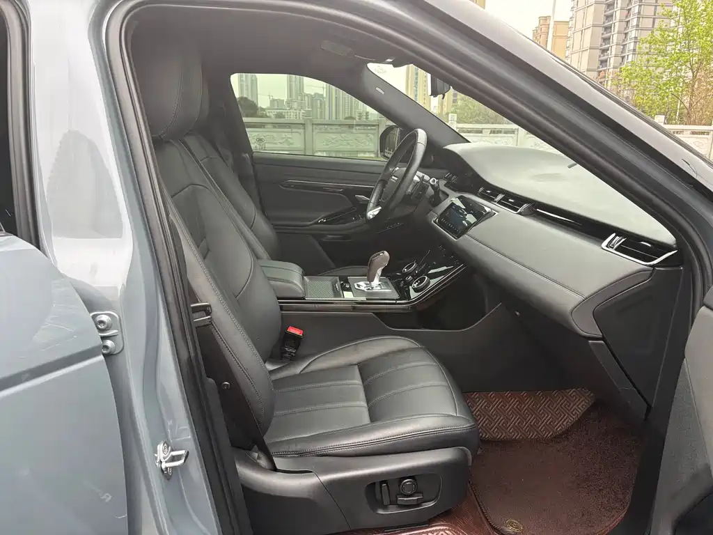 Land Rover Evoque 2020 — фото 10