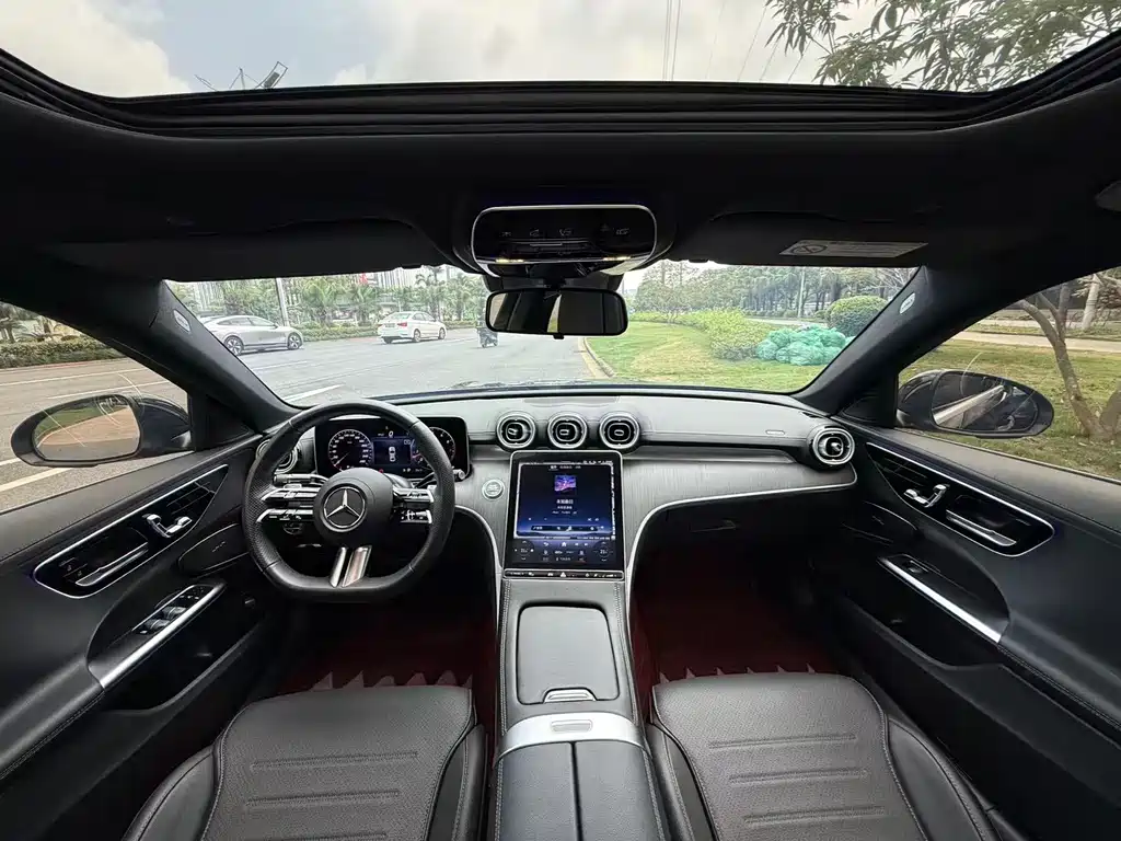Mercedes-Benz C-Class 2024 — фото 12