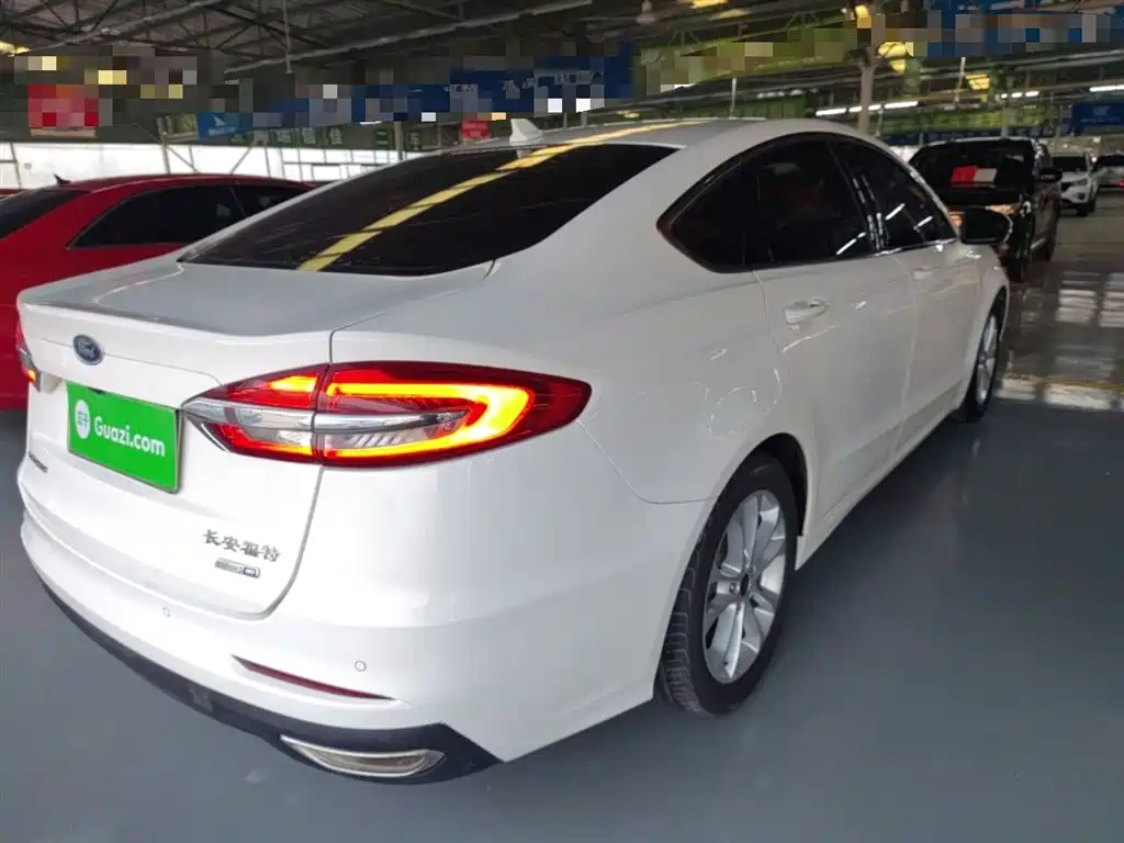 Ford Mondeo 2020 — фото 23