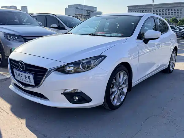 Mazda 3 Axela 2014
