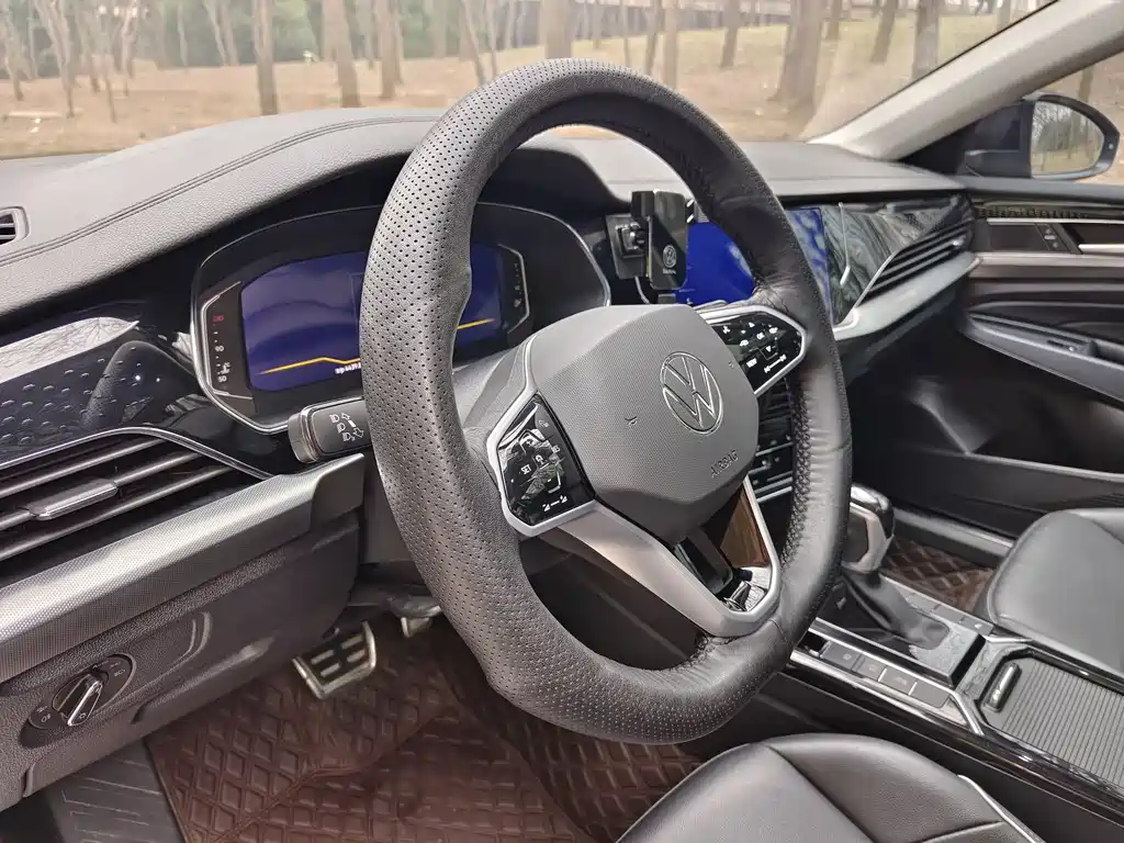 Volkswagen Passat 2023 — фото 10