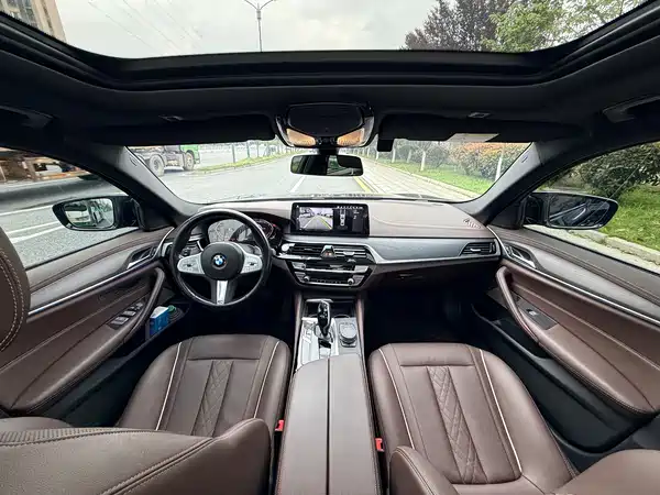 BMW 5 Series 2022