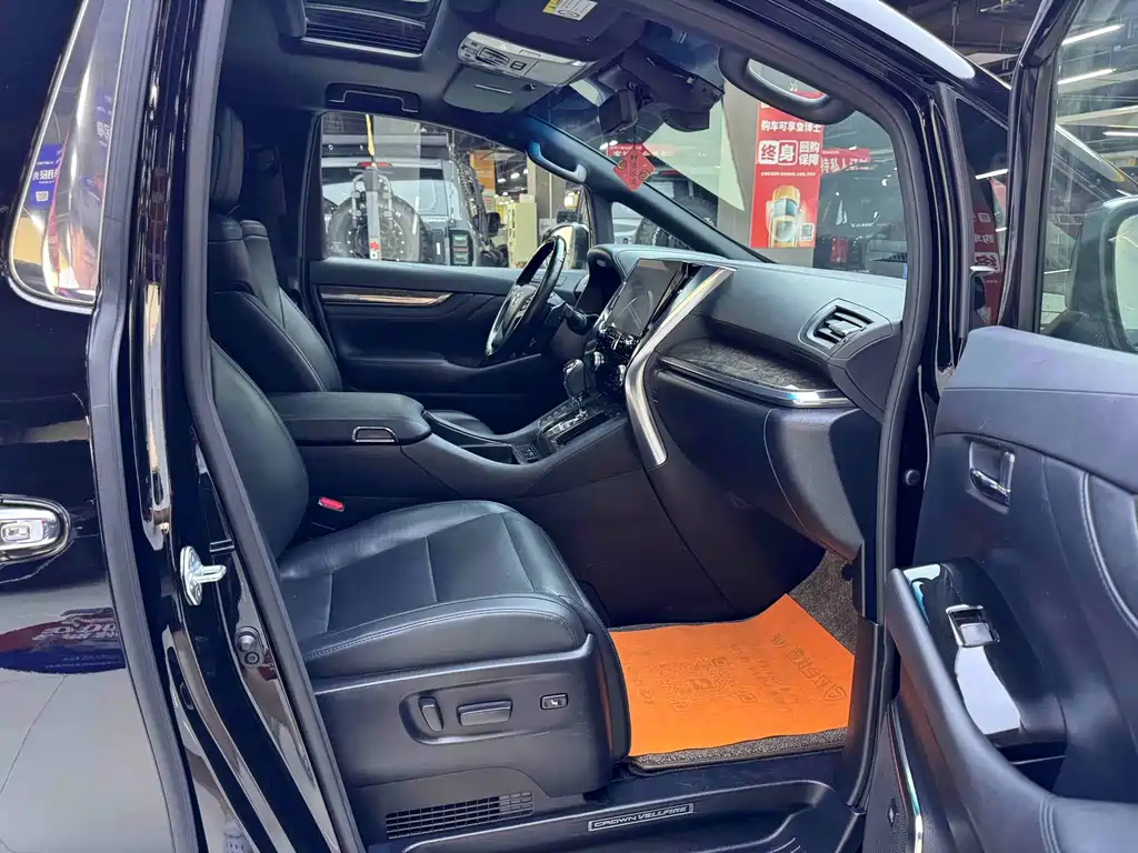Toyota Vellfire 2023 — фото 4