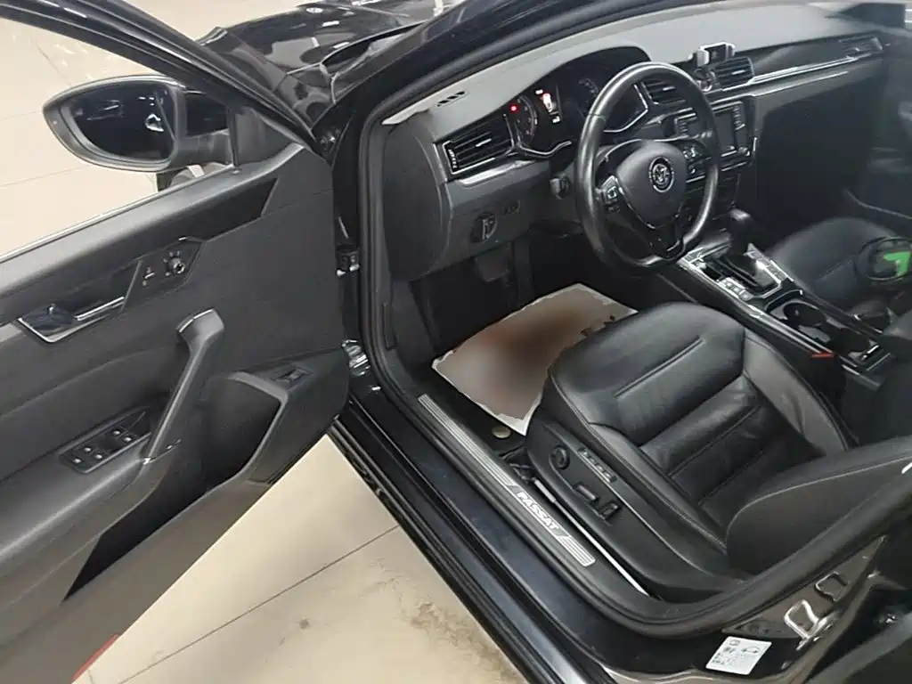 Volkswagen Passat 2019 — фото 16