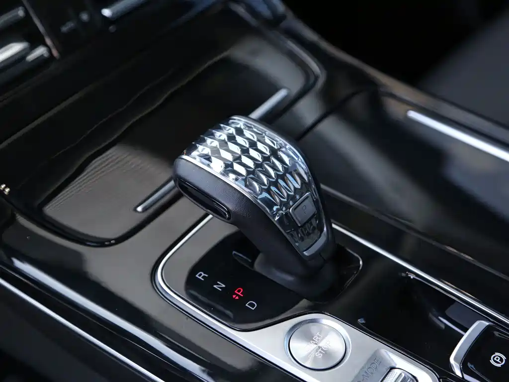 GAC Motor Trumpchi M8 2023 — фото 11