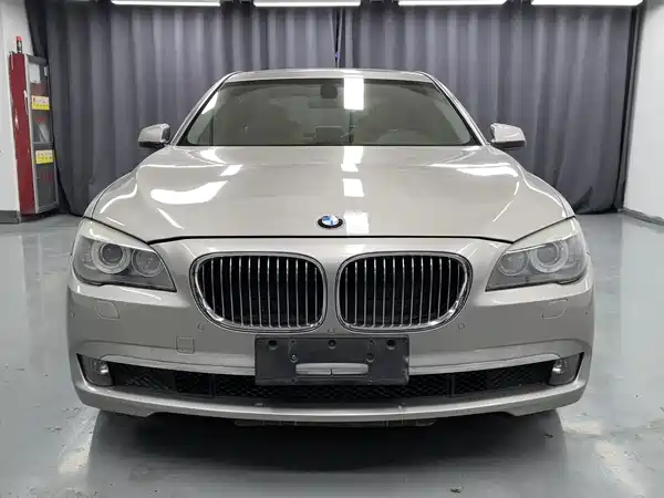 BMW 7 Series 2009