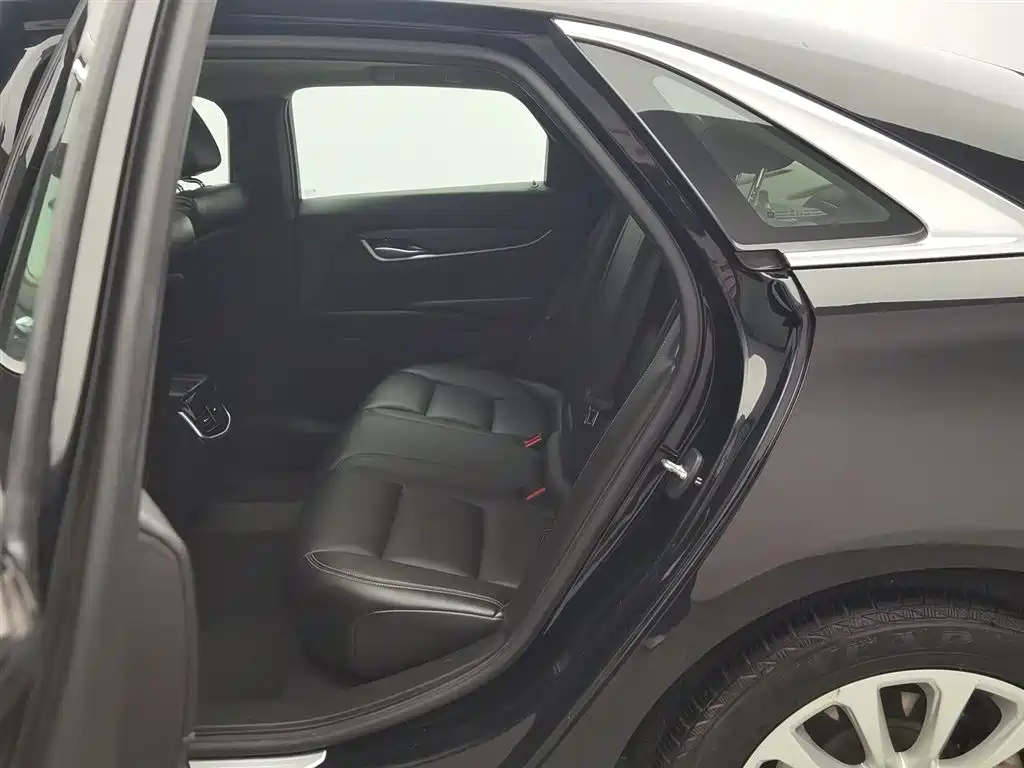 Cadillac XTS 2019 — фото 15
