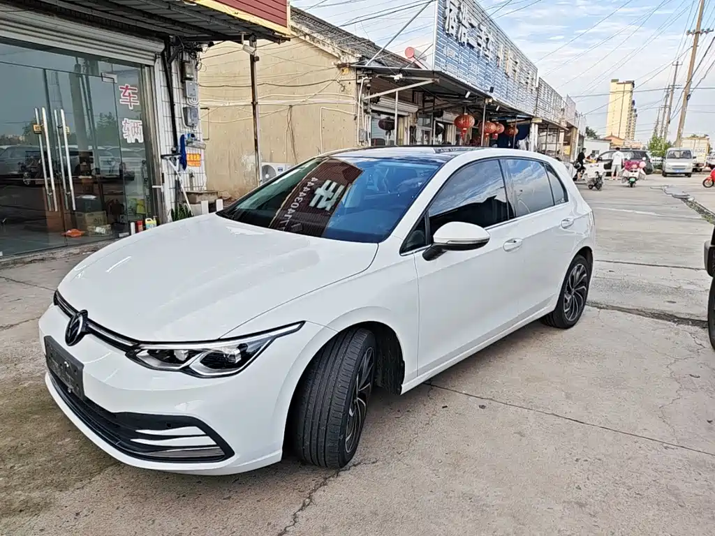 Volkswagen Golf 2023