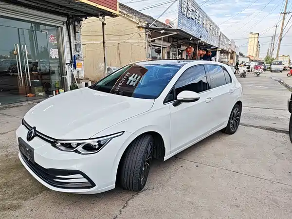 Volkswagen Golf 2023