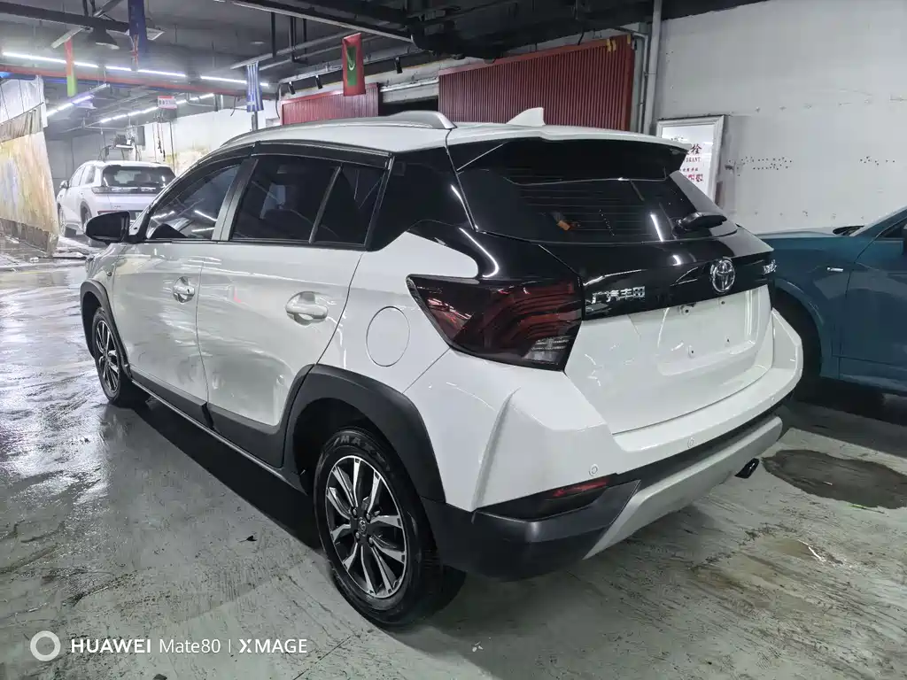 Toyota Yaris L 2021