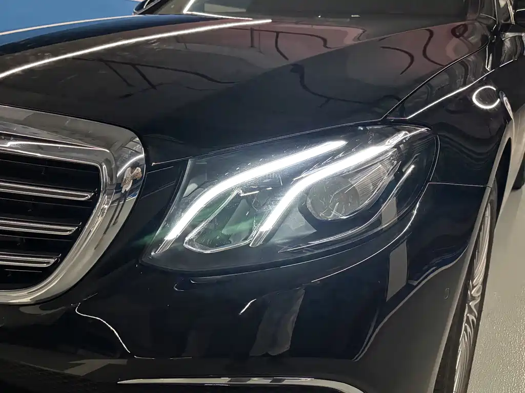 Mercedes-Benz E-Class 2020 — фото 15
