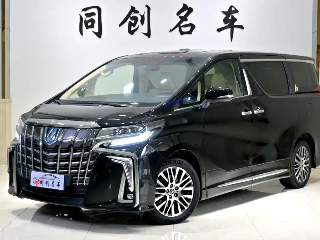 Toyota Alphard 2017 — фото 1