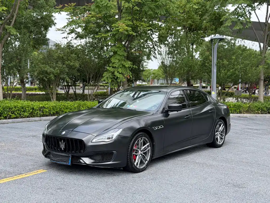 Maserati Quattroporte 2015