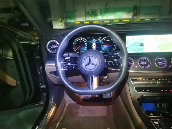 Mercedes-Benz E-Class 2023