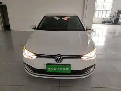 Volkswagen Golf 2023