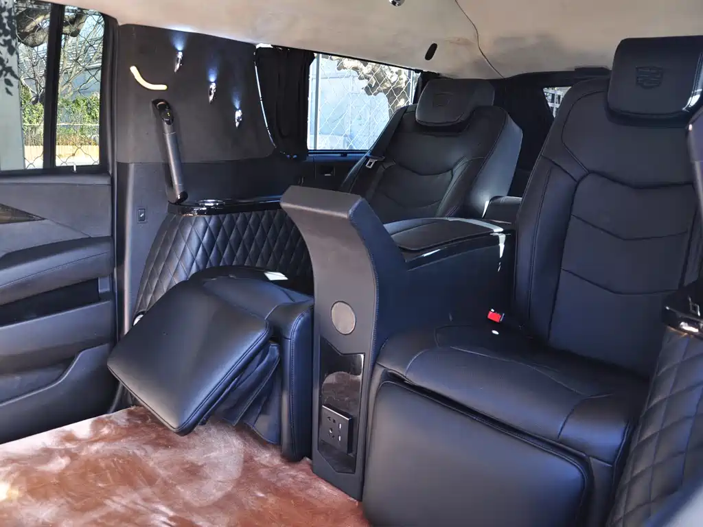Cadillac Escalade 2017 — фото 8