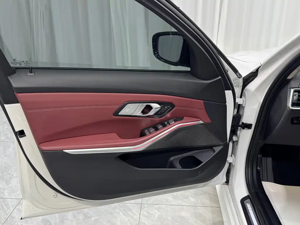 BMW 3 Series 2022 — фото 15
