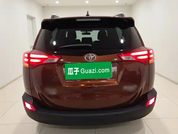 Toyota RAV4 2015