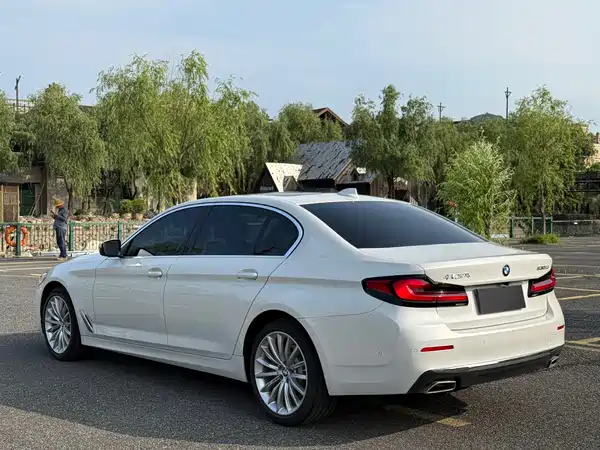 BMW 5 Series 2021