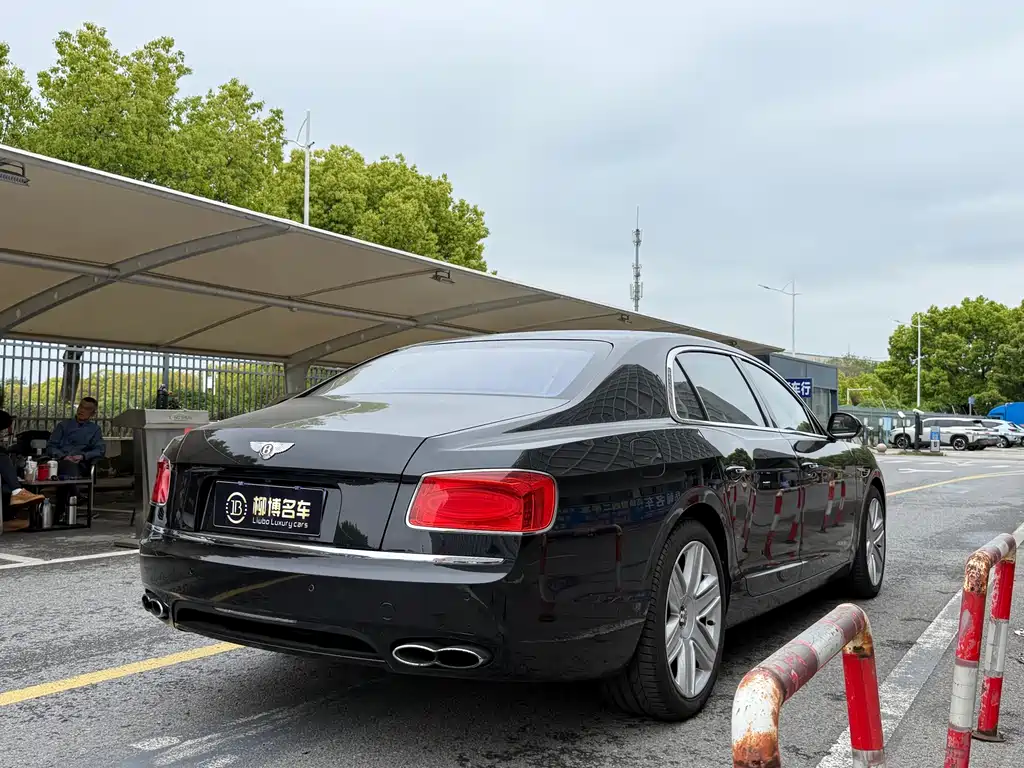 Bentley Flying Spur 2016 — фото 3