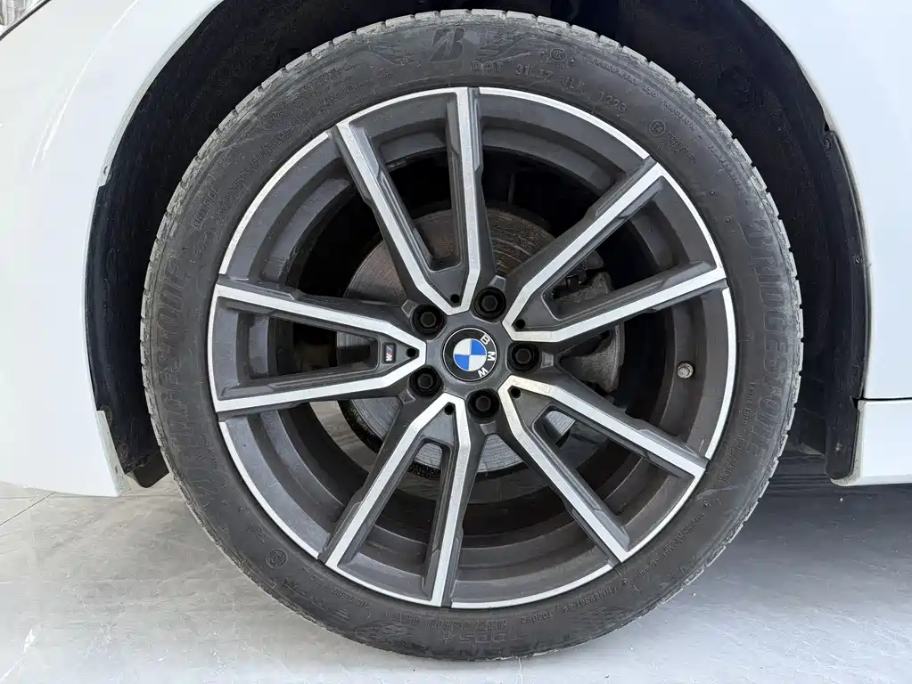 BMW 3 Series 2023 — фото 19