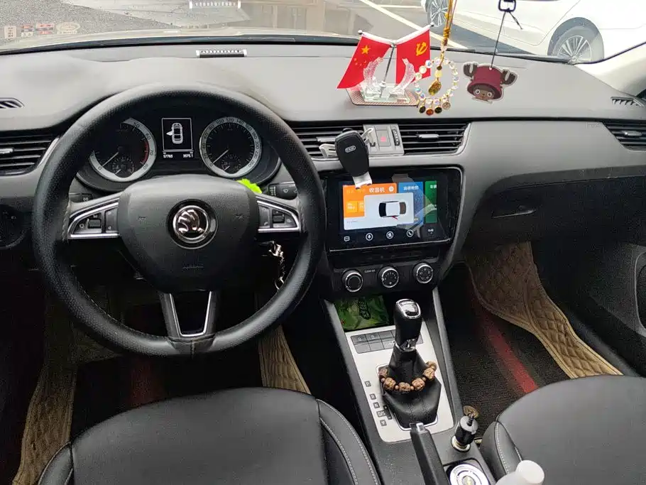 Skoda Octavia 2021 — фото 11