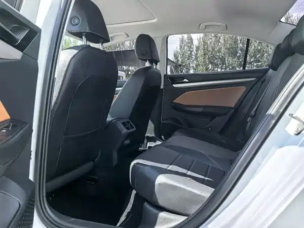 Volkswagen Bora 2023