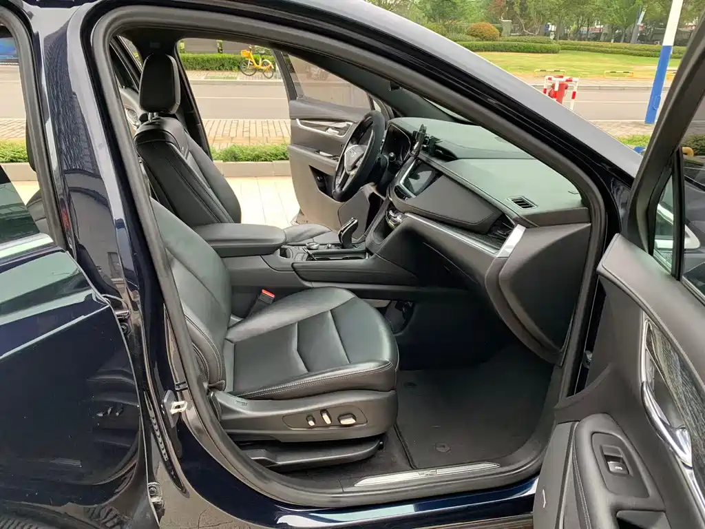 Cadillac XT5 2020 — фото 29
