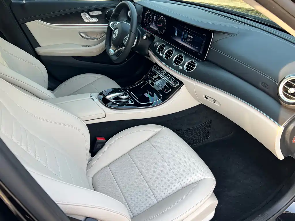 Mercedes-Benz E-Class 2017 — фото 10