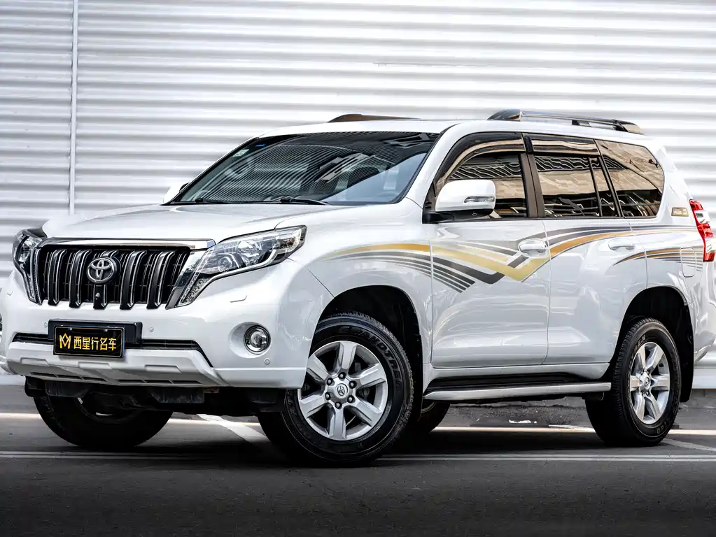 Toyota Prado 2015 — фото 1
