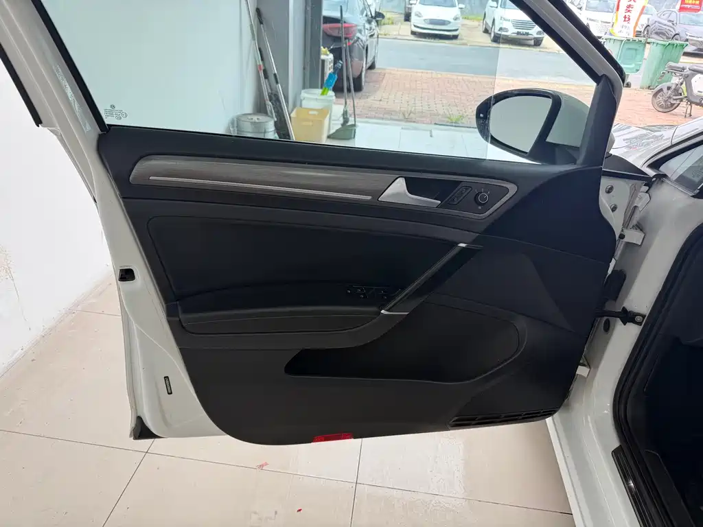 Volkswagen Golf 2016