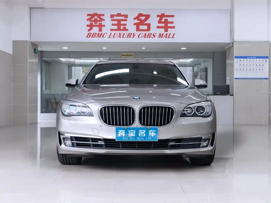 BMW 7 Series 2013 — фото 2