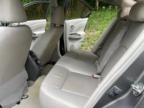 Nissan Sunny 2011