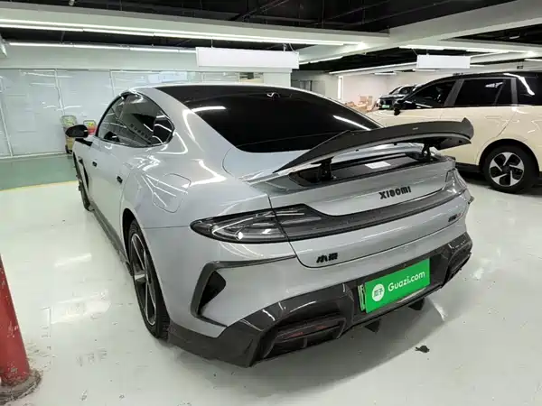 Xiaomi SU7 2025