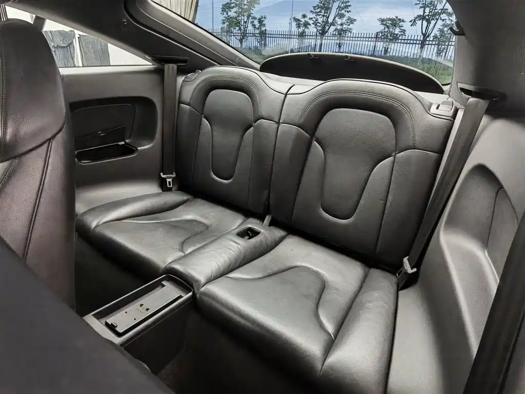 Audi TT 2011 — фото 15
