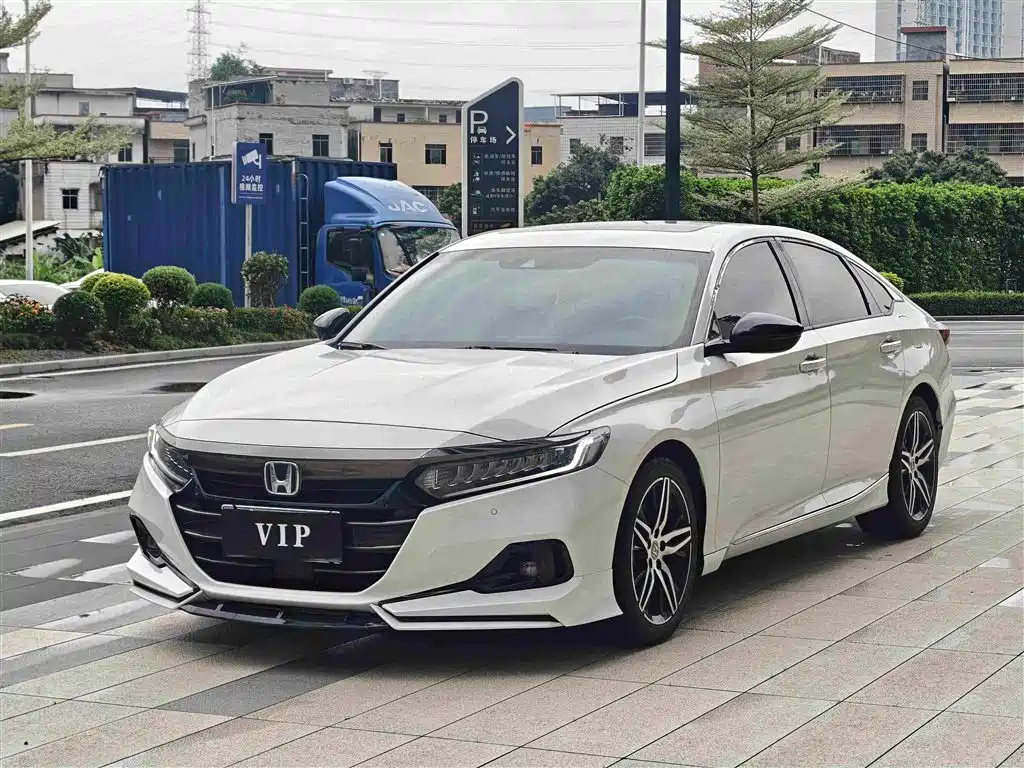 Honda Accord 2023 — фото 1