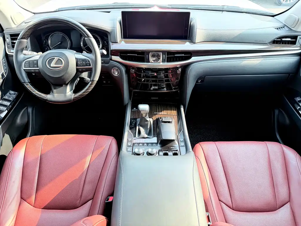 Lexus LX 2019 — фото 19