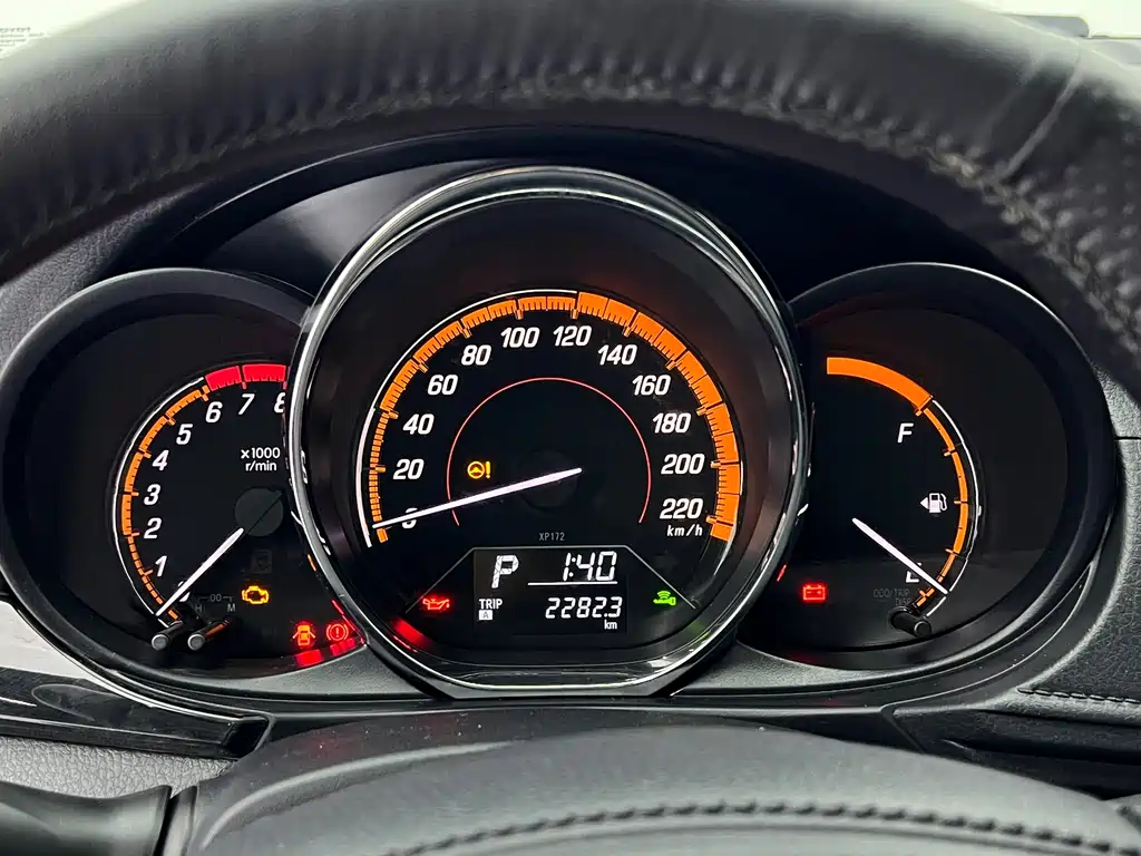 Toyota Yaris L 2023 — фото 19