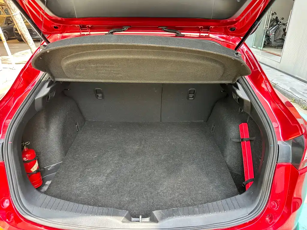 Mazda CX-4 2016 — фото 13