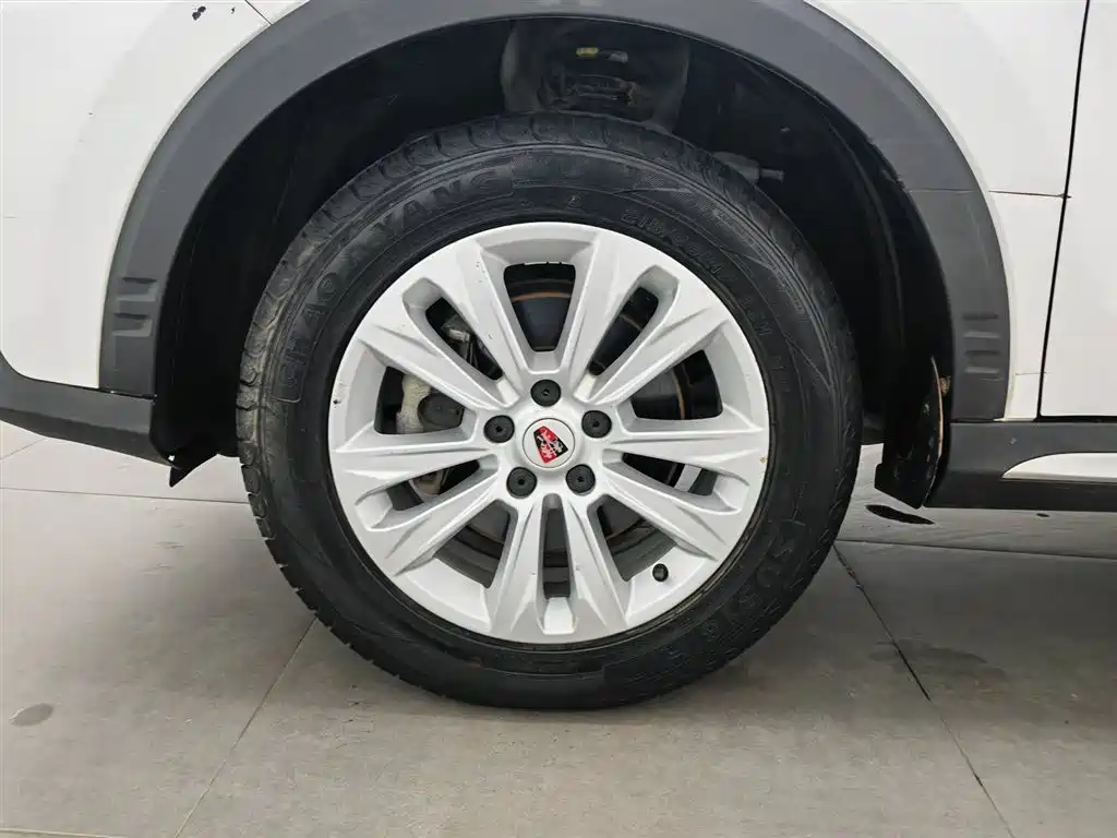 Roewe RX5 2017 — фото 17
