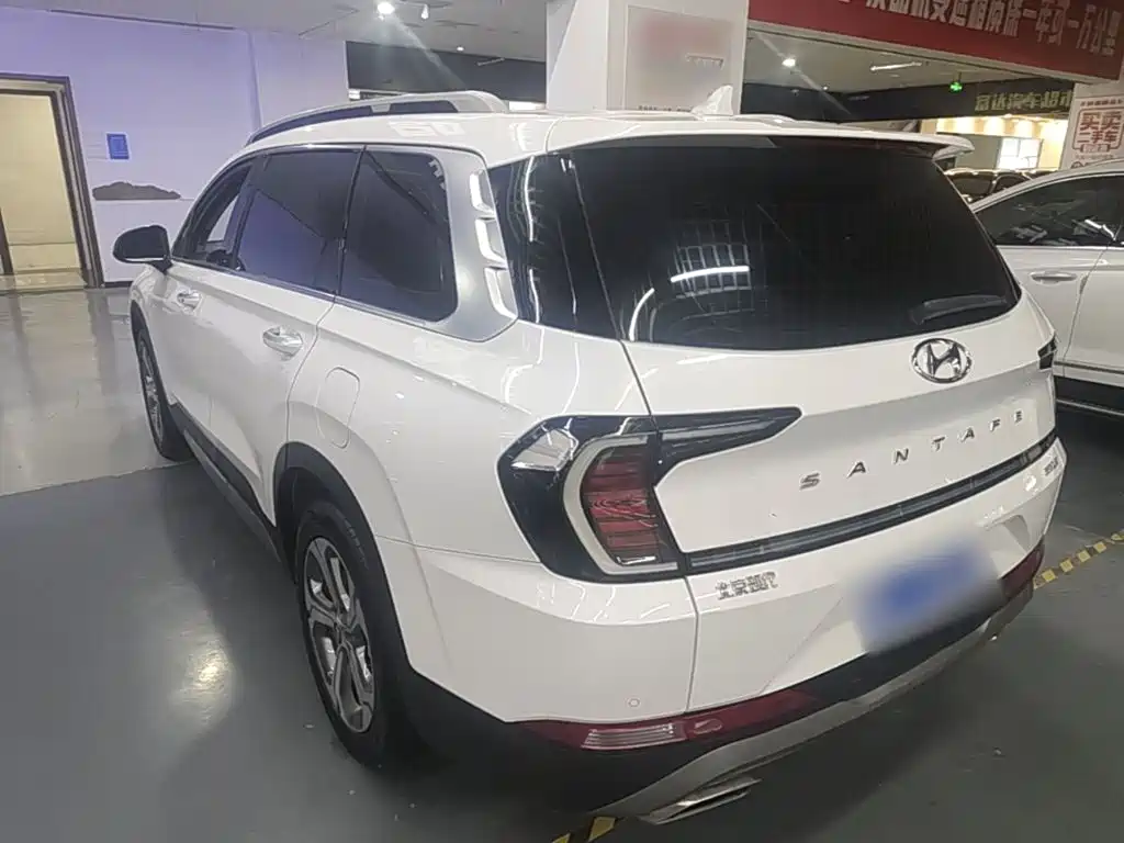 Hyundai Santa Fe 2023