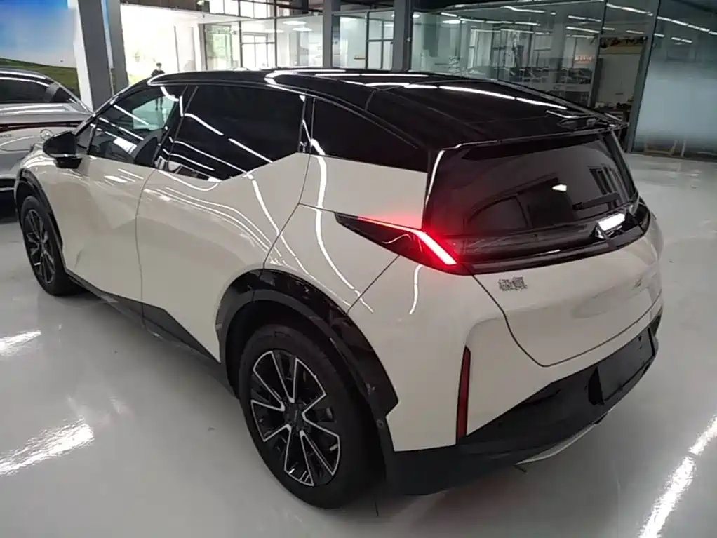 Zeekr X 2024