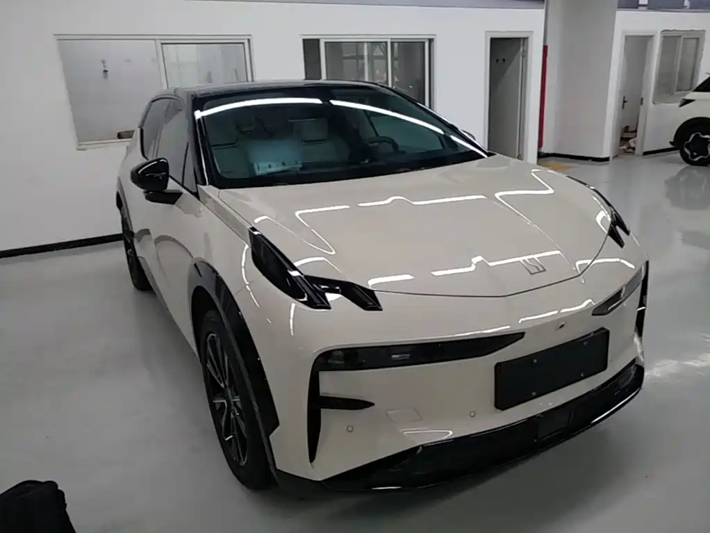 Zeekr X 2024