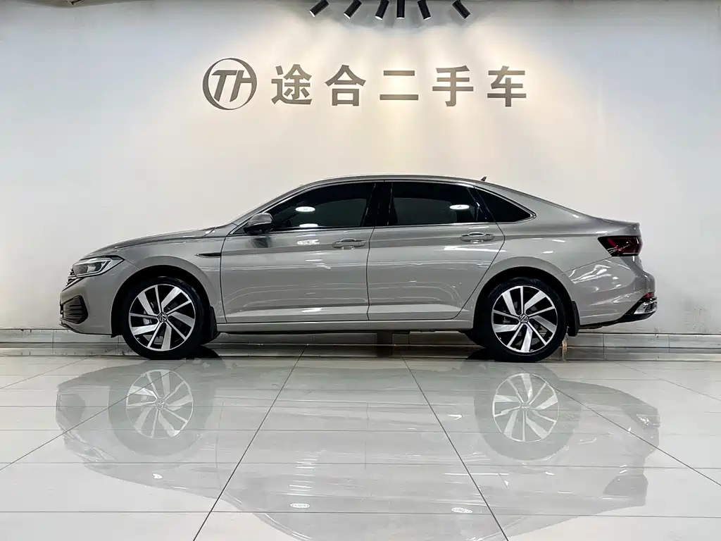 Volkswagen Sagitar 2023