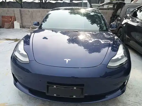 Tesla Model 3 2020