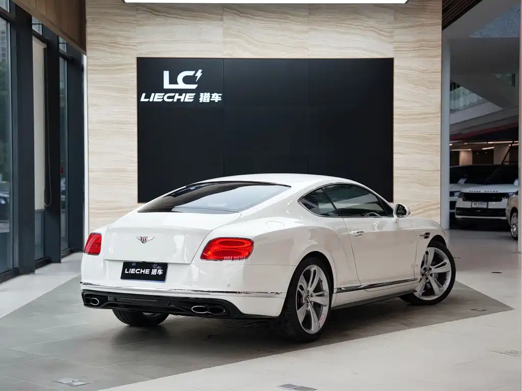 Bentley Continental 2017 — фото 20