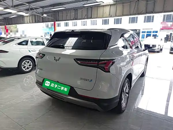 Wuling Starlight S 2024