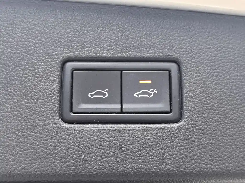 Volkswagen Tiguan L 2021 — фото 13