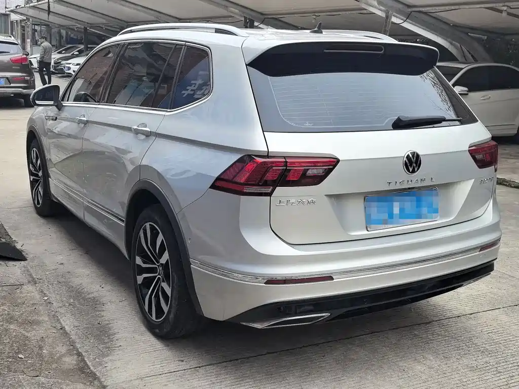 Volkswagen Tiguan L 2021 — фото 15